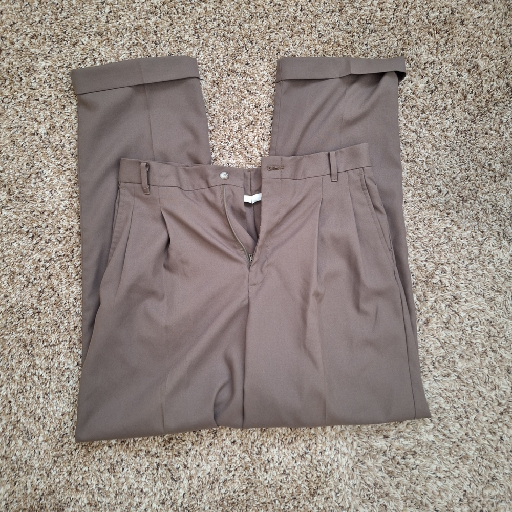 Retro Mocha Brown Pleated Cuffed Trouser Pants Size 32 x 32